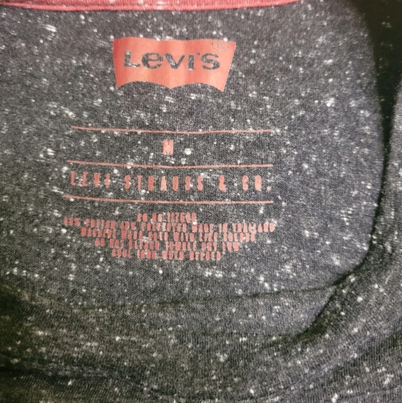 Levi's Men's SS Sunset Pocket T-shirt Medium Black Speckled Classic Comfy - Picture 3 of 5